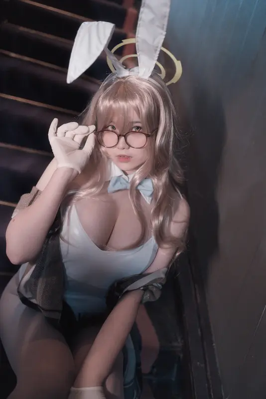 蔚蓝档案 室笠茜 兔女郎 - 阿半今天很开心